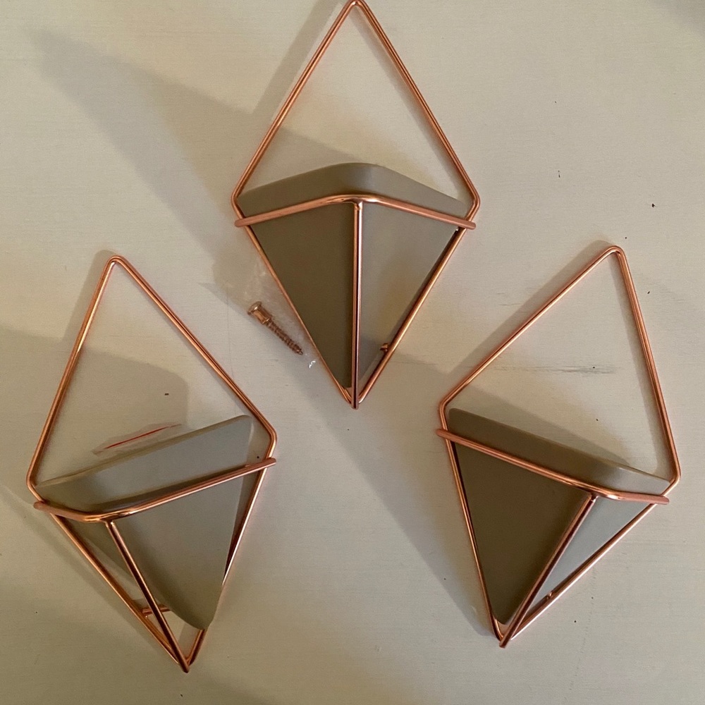 Triangle wall plant vases